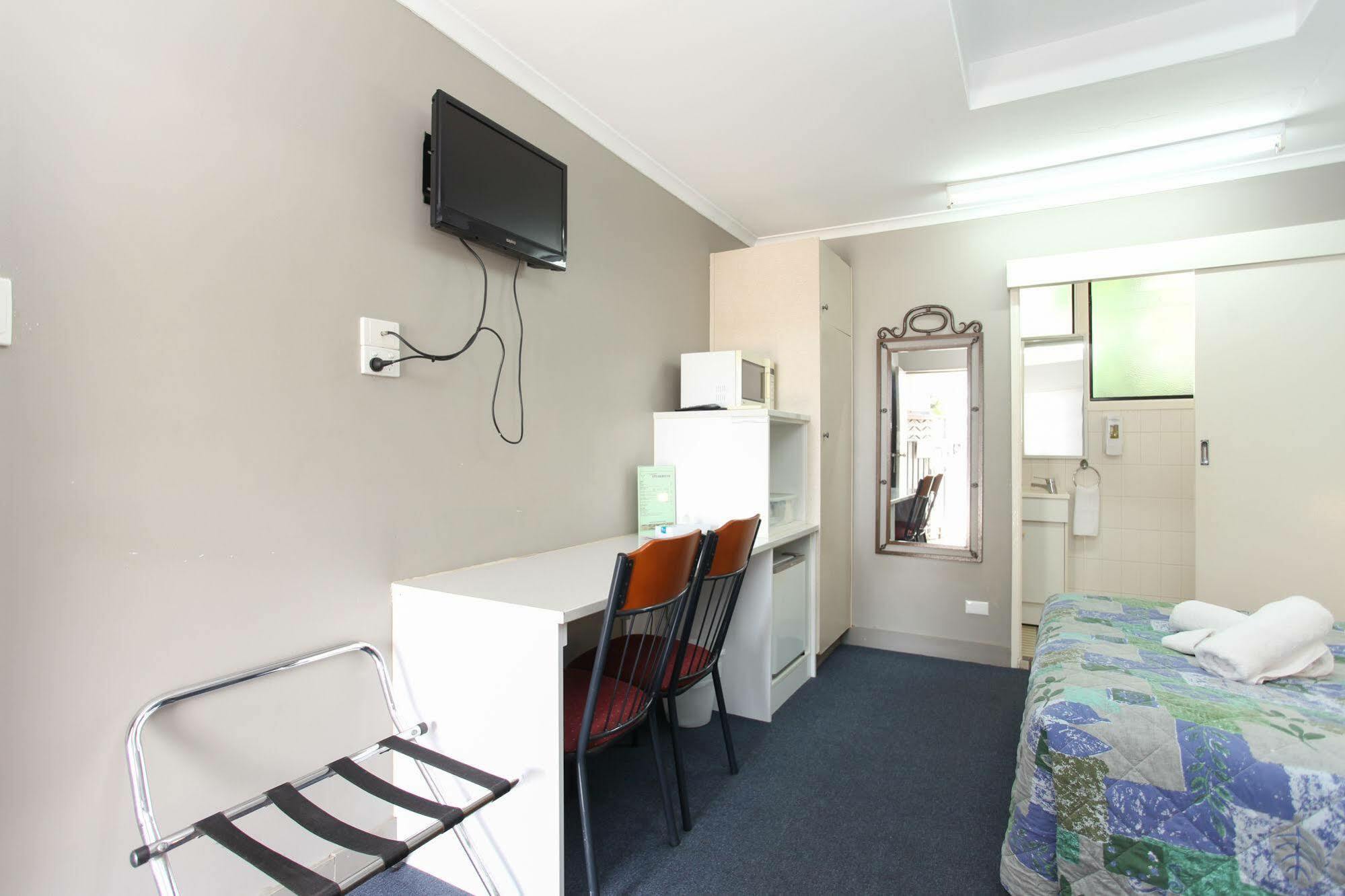 Tandara Hotel Motel Sarina Εξωτερικό φωτογραφία