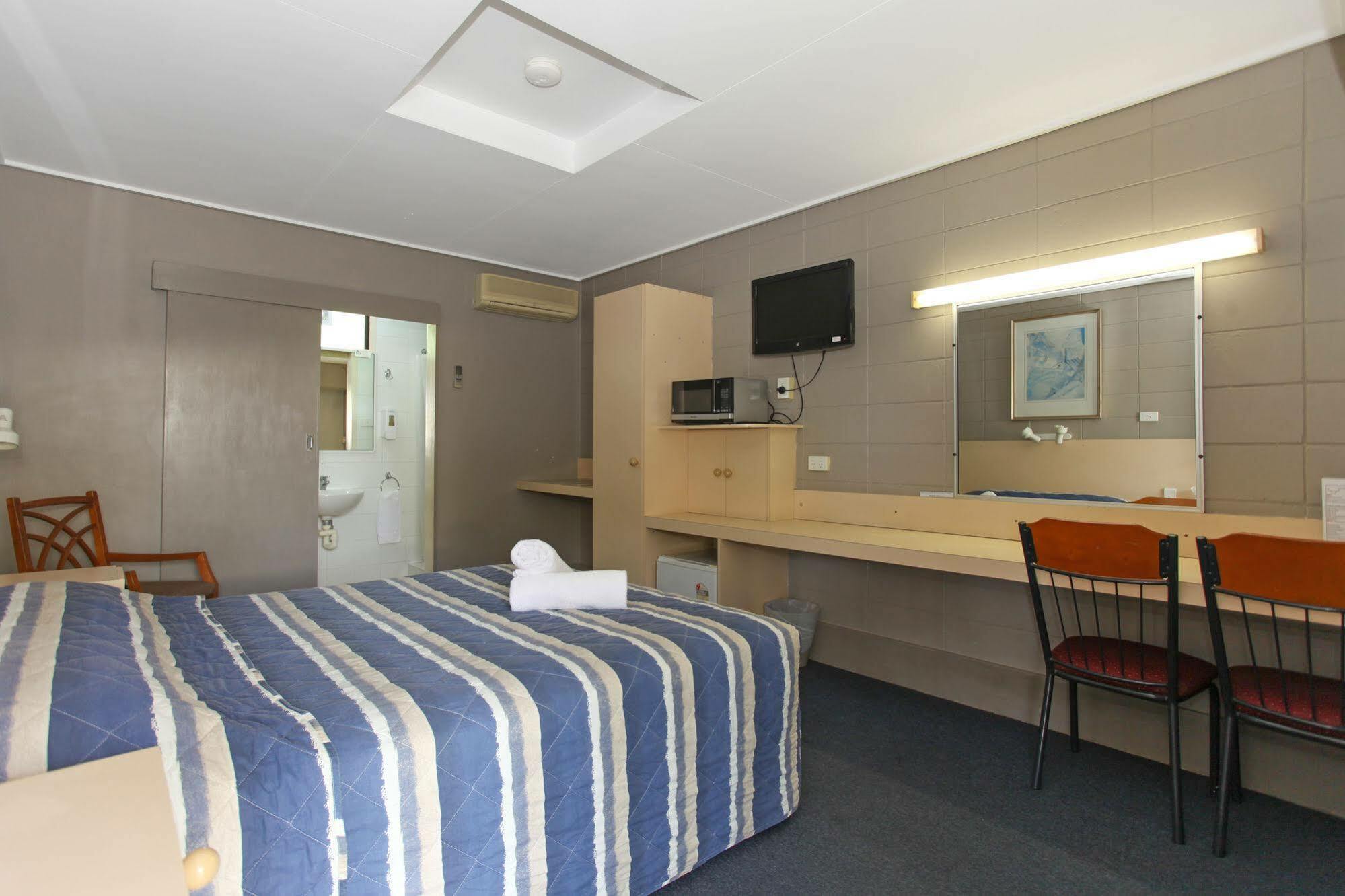 Tandara Hotel Motel Sarina Εξωτερικό φωτογραφία